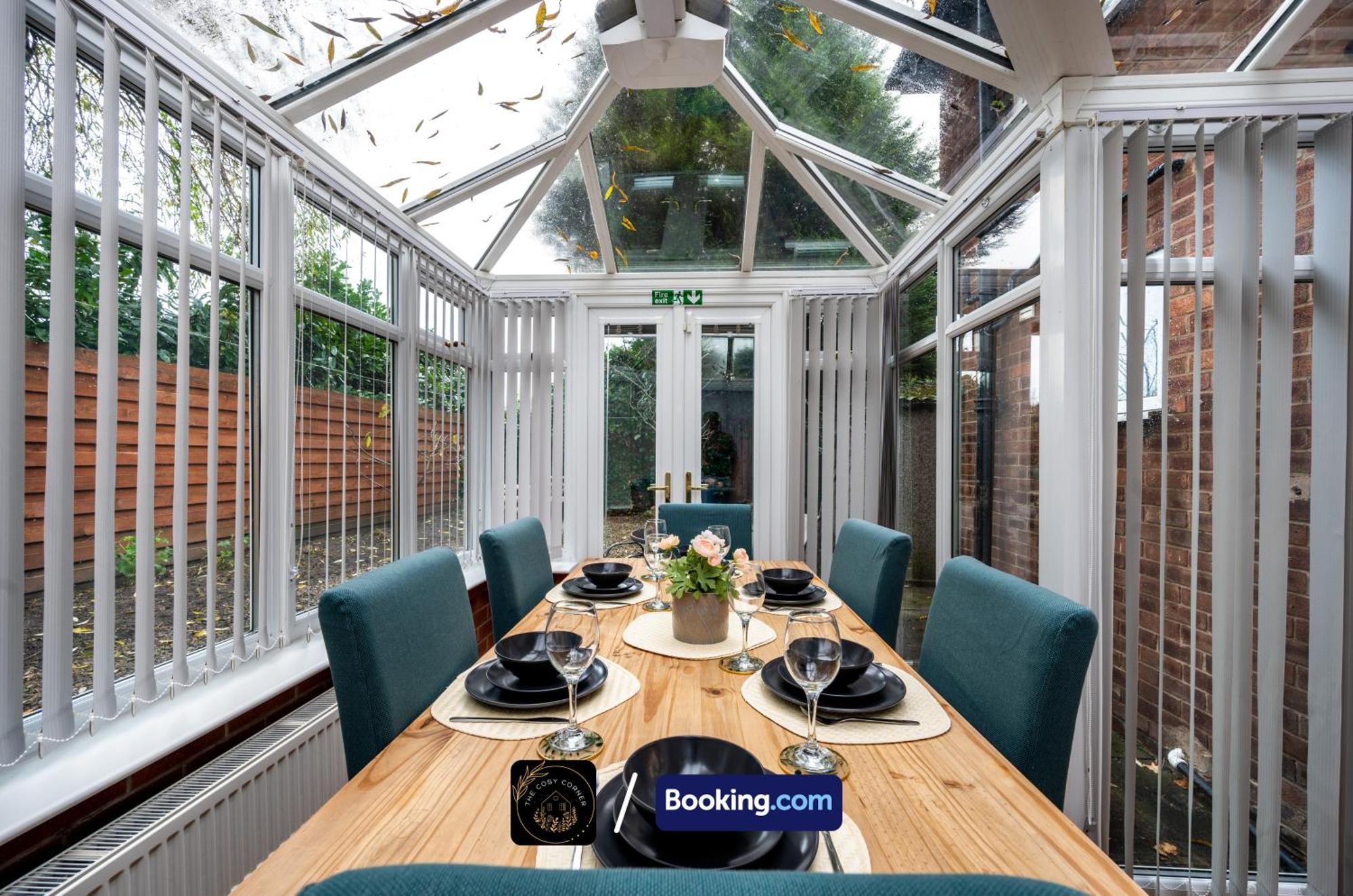 דירות מנצ'סטר Cosy 3-Bed House, Garden & Free Parking In Stretford מראה חיצוני תמונה