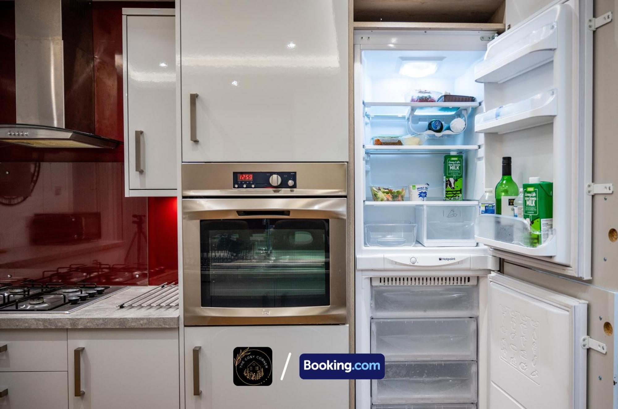 דירות מנצ'סטר Cosy 3-Bed House, Garden & Free Parking In Stretford מראה חיצוני תמונה