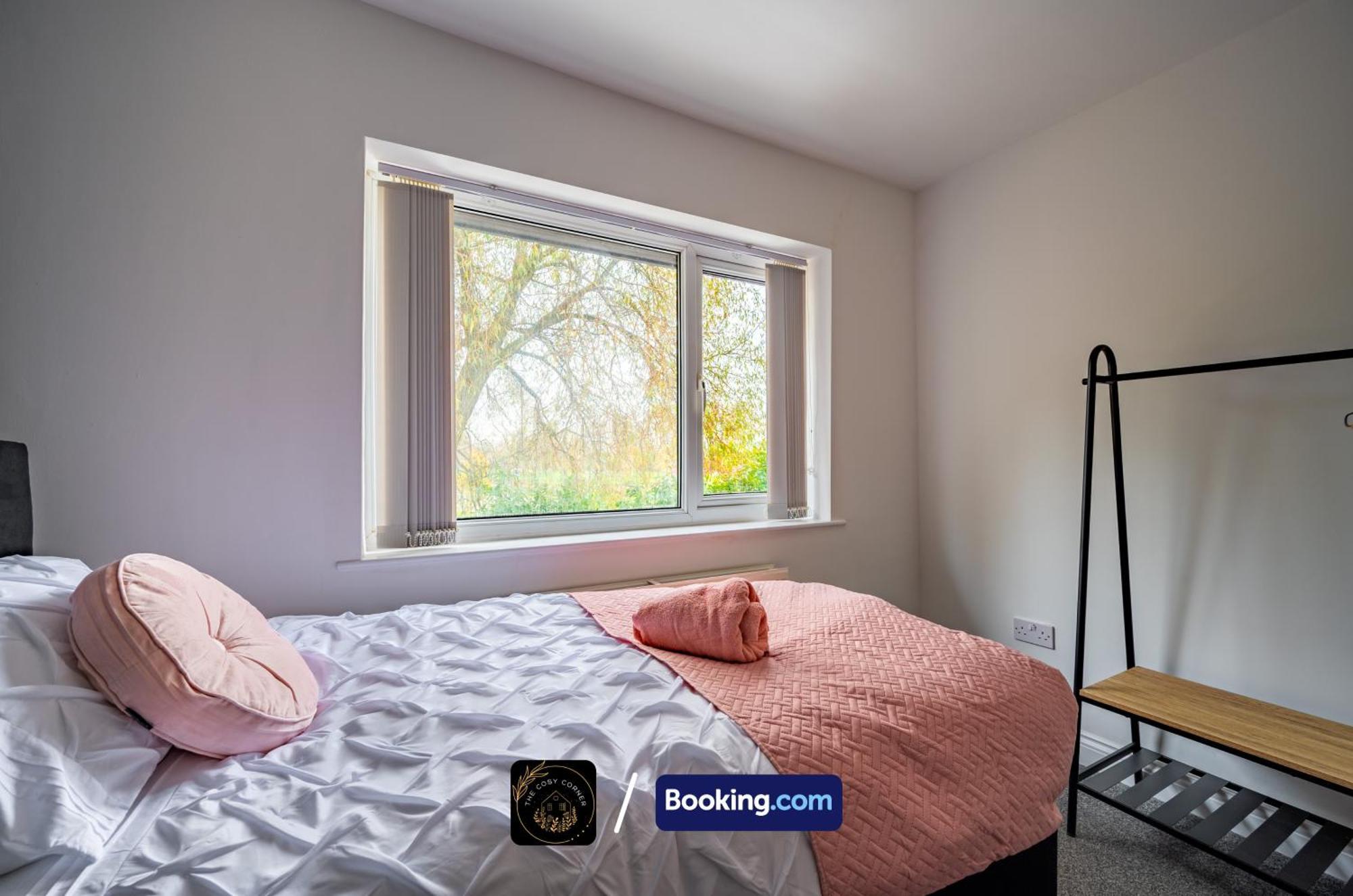 דירות מנצ'סטר Cosy 3-Bed House, Garden & Free Parking In Stretford מראה חיצוני תמונה