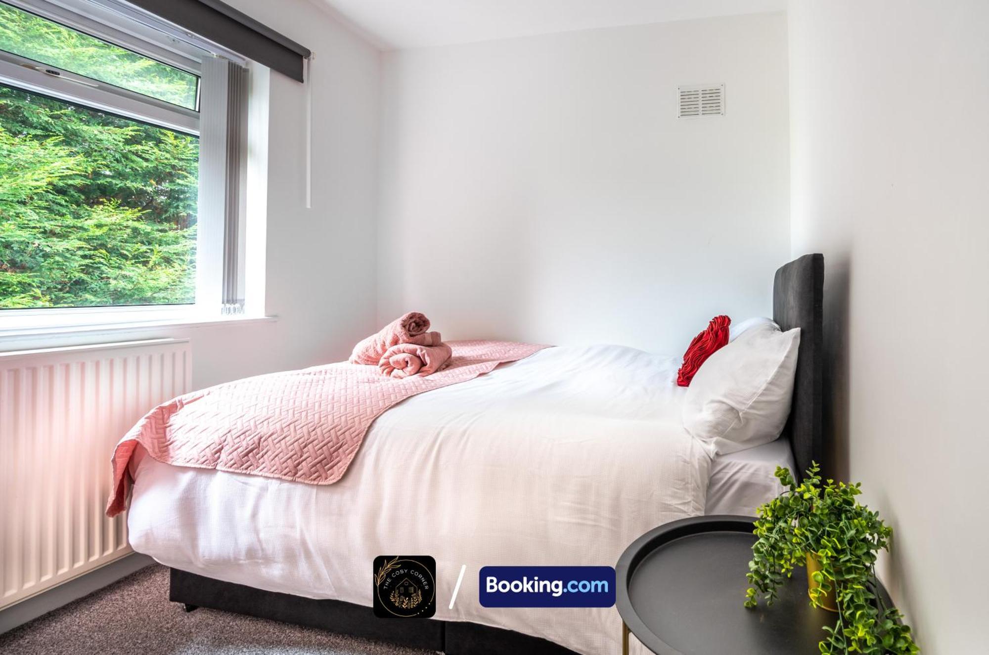 דירות מנצ'סטר Cosy 3-Bed House, Garden & Free Parking In Stretford מראה חיצוני תמונה