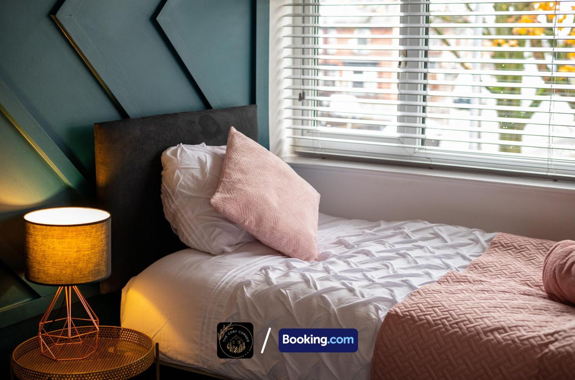 דירות מנצ'סטר Cosy 3-Bed House, Garden & Free Parking In Stretford מראה חיצוני תמונה